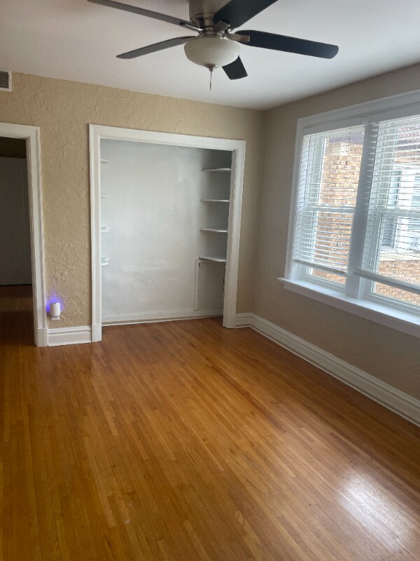 Foto del edificio - 7553 Byron Pl
