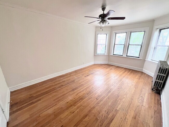 Foto del edificio - 3205 W Cortland St