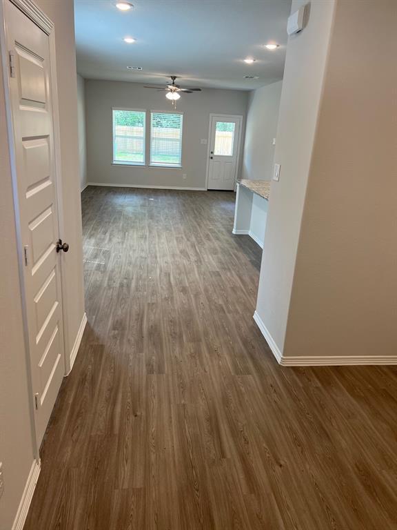 Building Photo - 25918 Emory Hollow Dr
