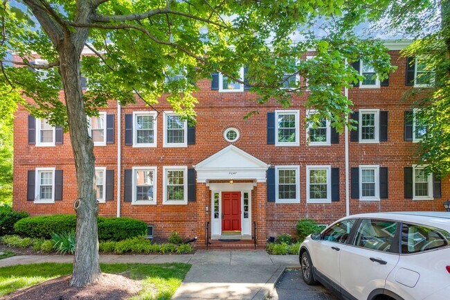 Foto del edificio - Fairlington 2 BR Condo for Rent!
