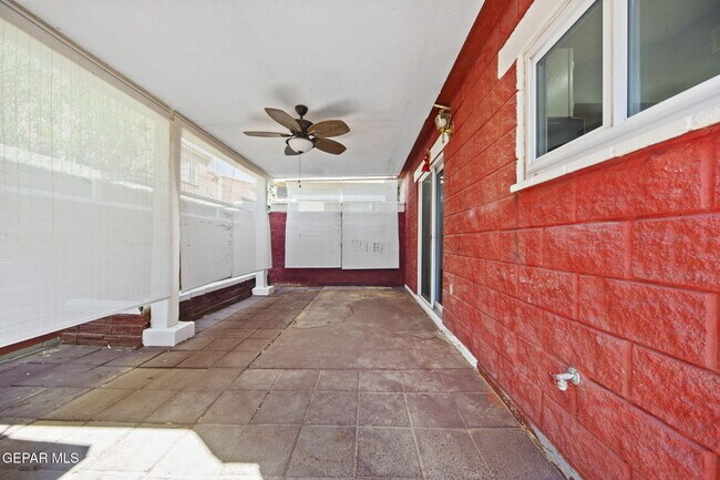 Building Photo - 11049 Marisma Ct