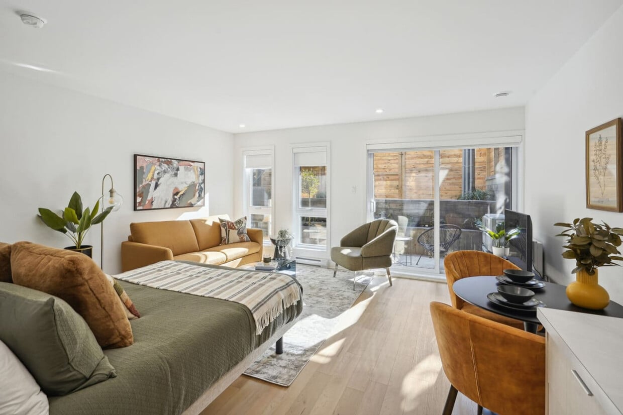 Primary Photo - 2114-2114 Rue Bercy