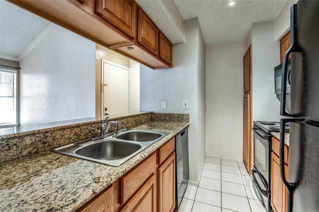 Foto del edificio - 5300 Keller Springs Rd
