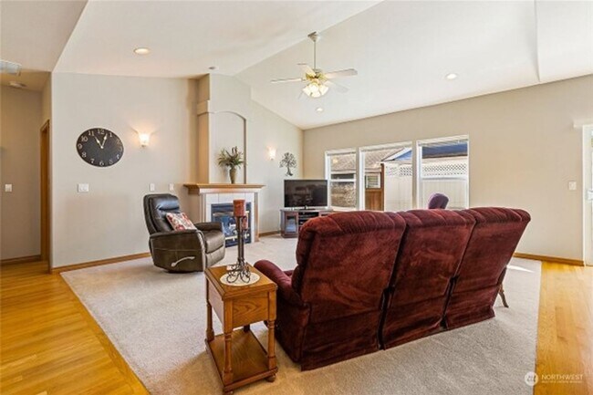 Building Photo - 603 Darby Dr