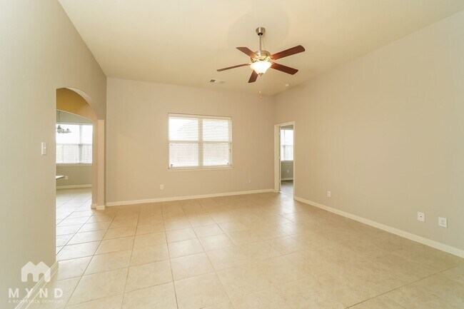 Foto del edificio - 13624 Founders Ln