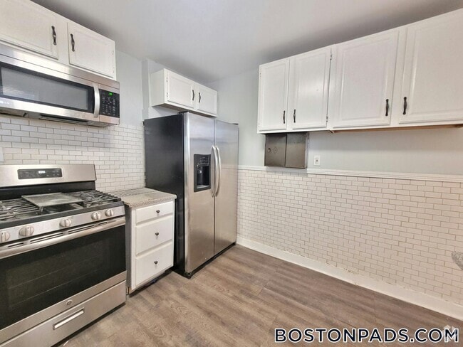 Building Photo - 17 Wachusett St