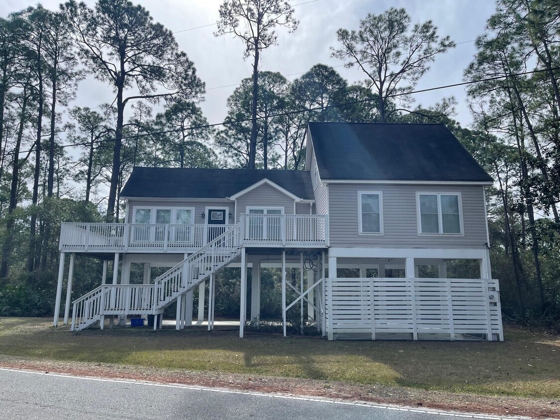 Primary Photo - 176 Mississippi Ave