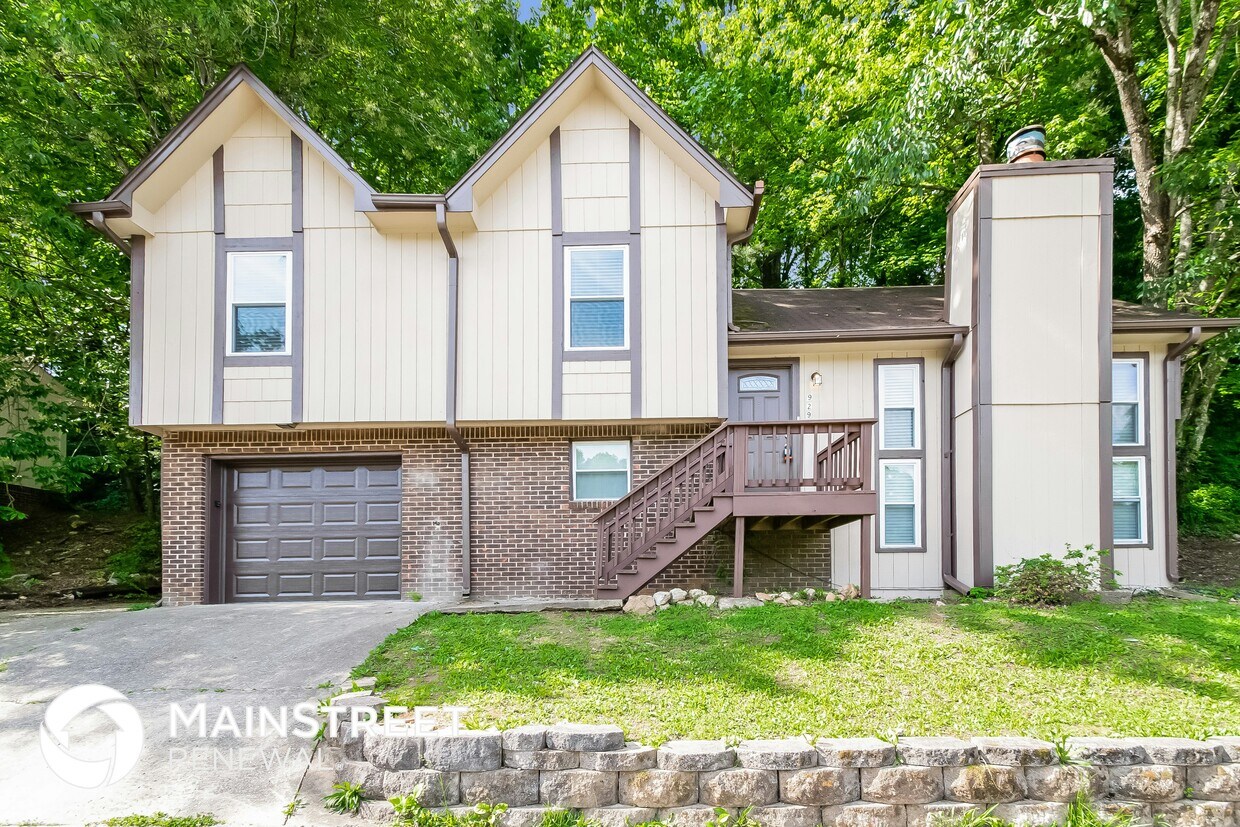 Foto principal - 929 Edwards Lake Rd