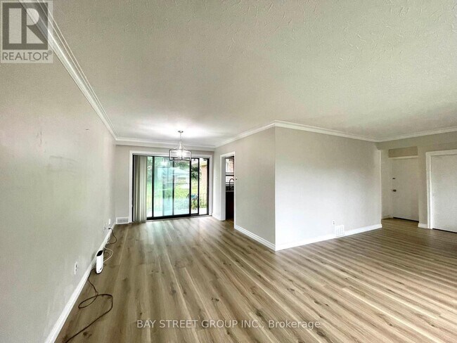 Building Photo - 52 Elvaston Dr