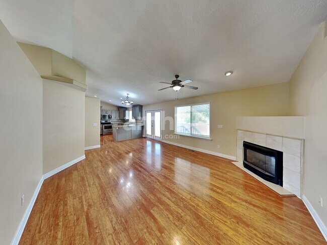 Building Photo - 207 N 1660 W