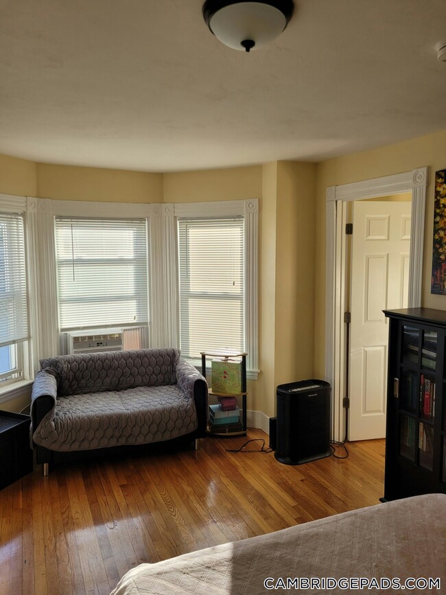 Building Photo - 5-7 Blake St.