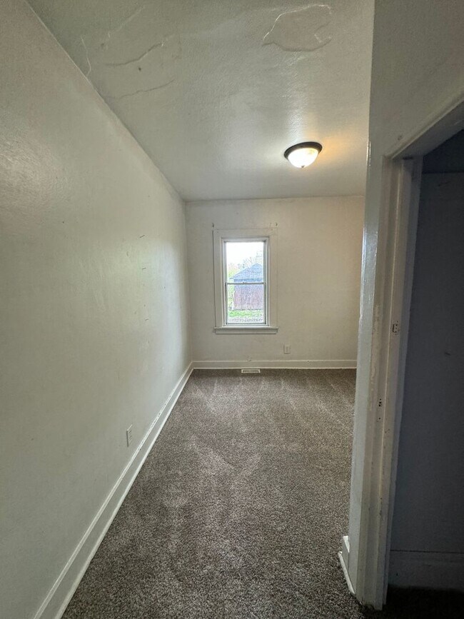 Foto del edificio - 313 E Ewing Ave