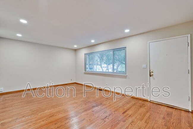 Building Photo - 1575 California St