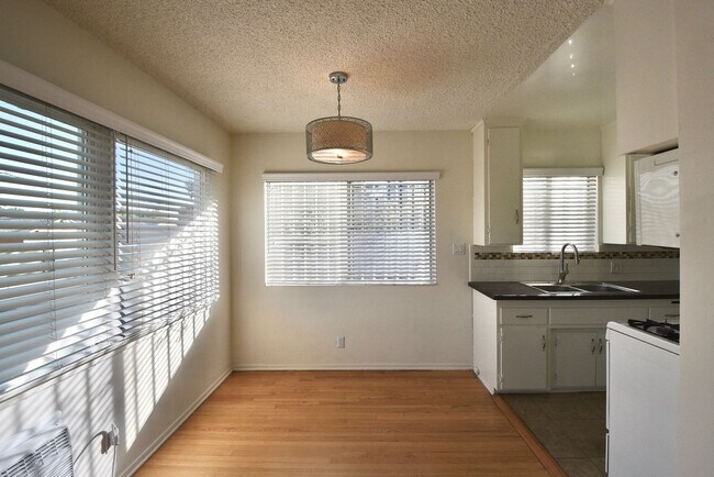 Foto del edificio - 5915 Fair Ave