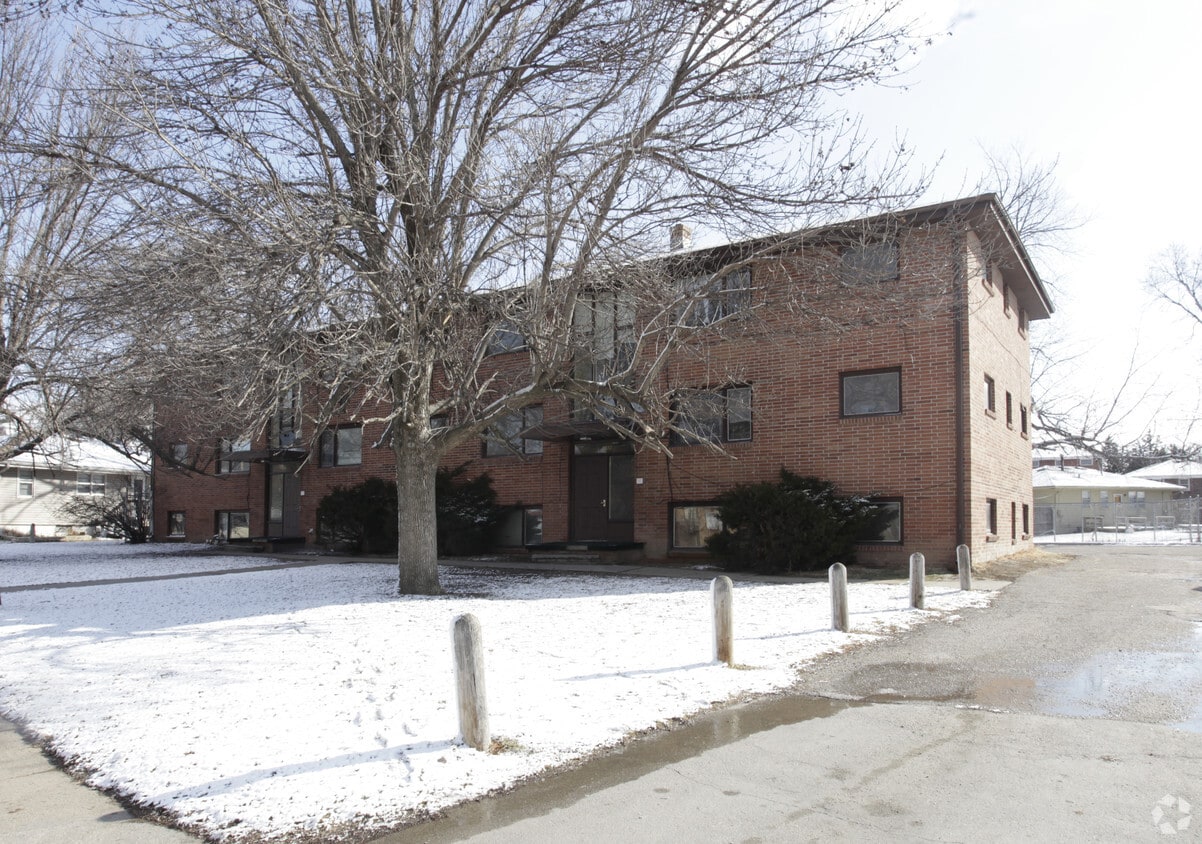 Primary Photo - 4313 N 65th St
