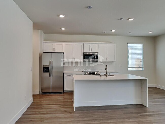 Foto del edificio - 9583 E Friedel Dr