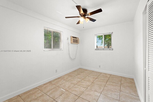 Foto del edificio - 1124 NW 2nd St