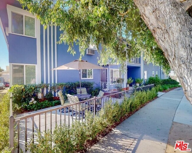 Foto del edificio - 11284 Montana Ave