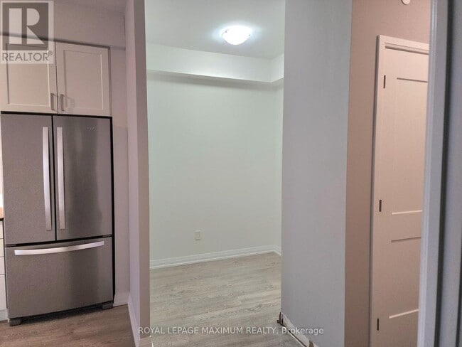 Building Photo - 7895 Jane St