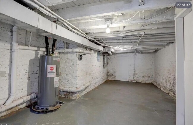 Foto del edificio - 1520 Holbrook St