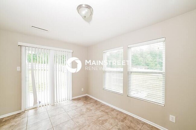Building Photo - 4 Bedroom Pet-Friendly Home in Winston-Salem, NC with Main Street Renewal