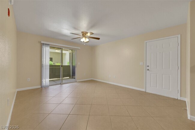 Foto del edificio - 555 E Silverado Ranch Blvd