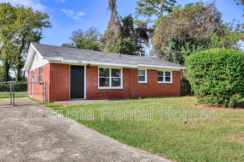 Primary Photo - 128 E Hall St