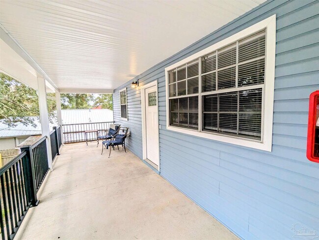 Foto del edificio - 708 Bayshore Dr