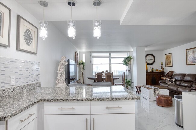 Foto del edificio - 111 Briny Ave