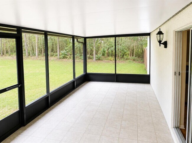Building Photo - 13960 SW 71st Ln