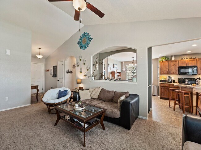 Foto del edificio - Beautiful 3 Bed, 2 Bath Ranch-Style House in East Windsor!