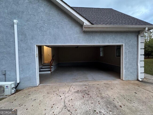 Building Photo - 17 Stonemount Ct