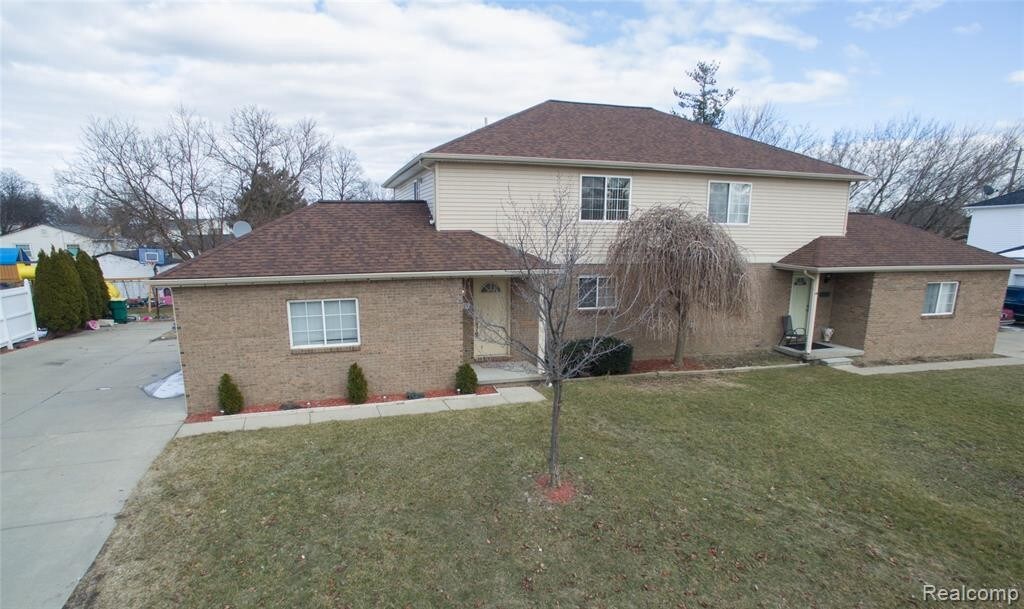 Primary Photo - 44230 Delco Blvd