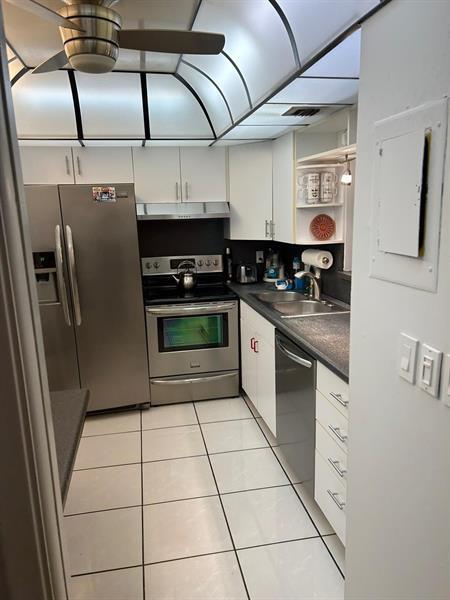 Building Photo - 2661 S Course Dr