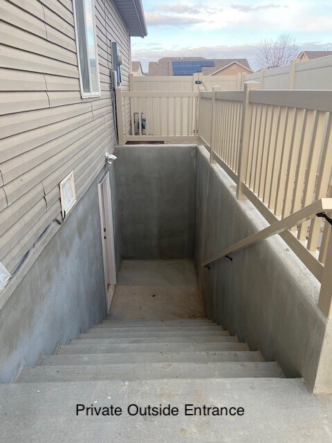 Foto del edificio - 2118 E Frontier St
