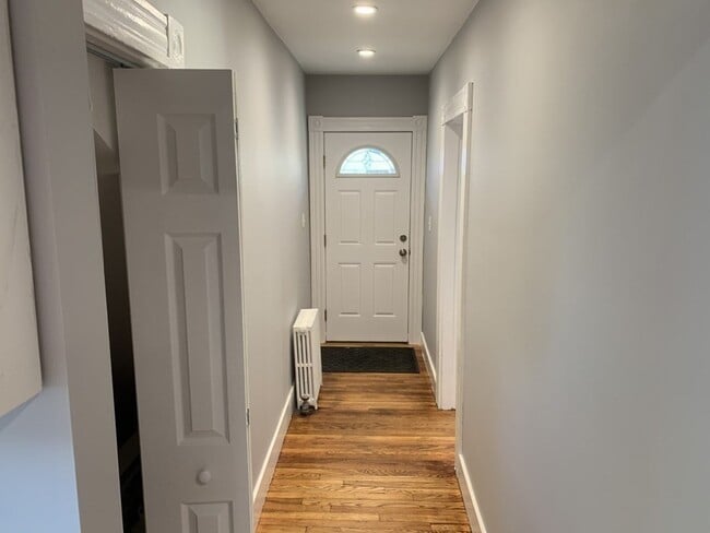 Foto del edificio - 323 Lowell St