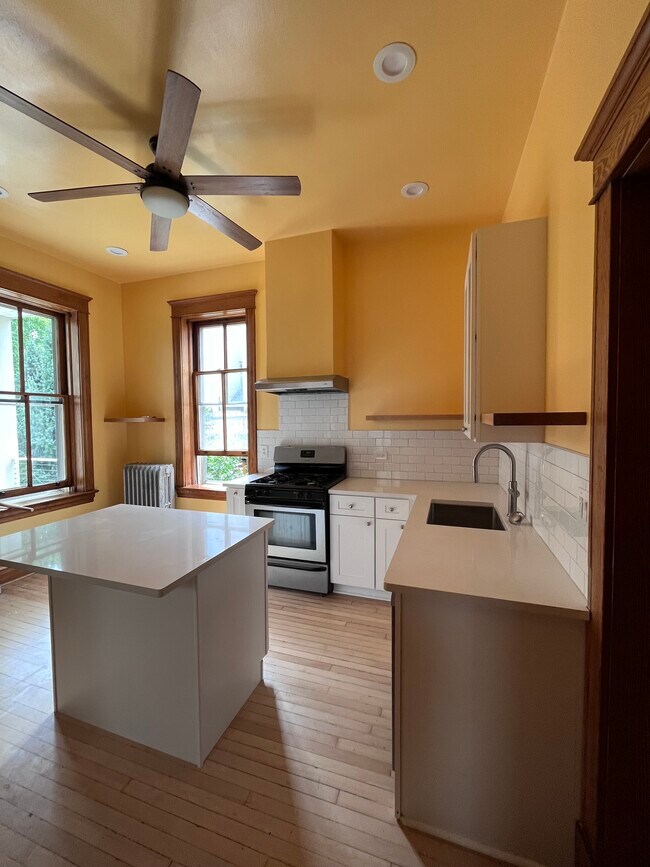 kitchen paint color Mac & cheese - 2111 N Kedzie Blvd