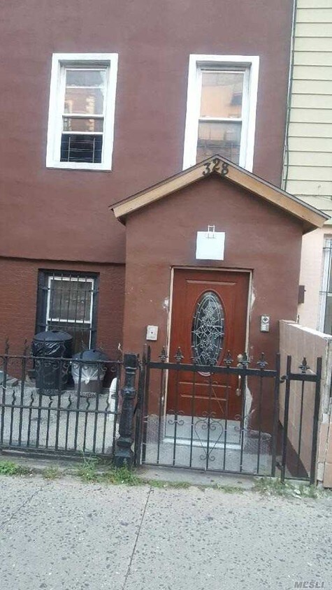 Primary Photo - 328 Malcolm X Blvd