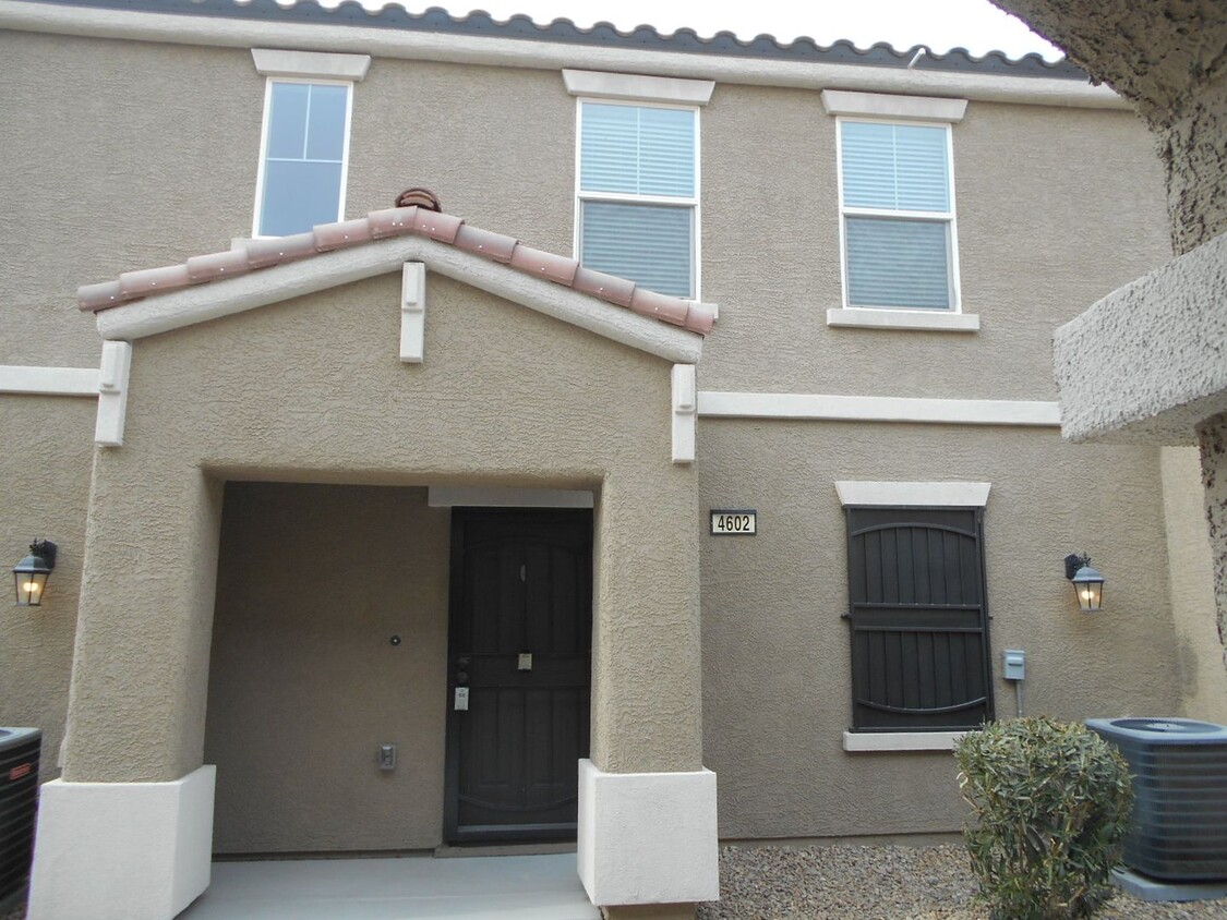 Primary Photo - Invited 3 Bedroom Home In Vegas!