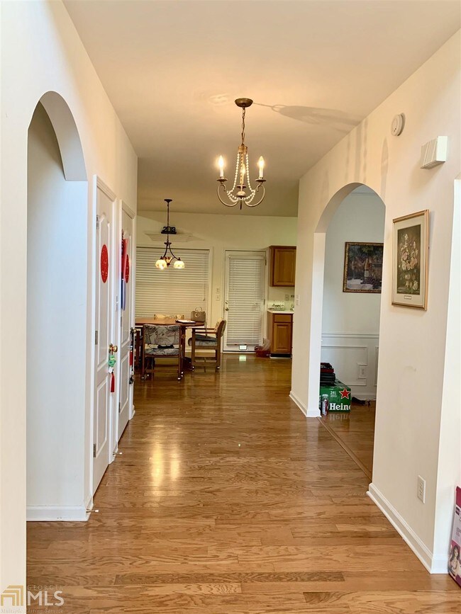 Building Photo - 975 Landover Crossing