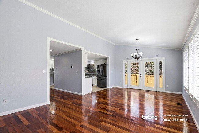 Foto del edificio - 623 Via Primavera Ct