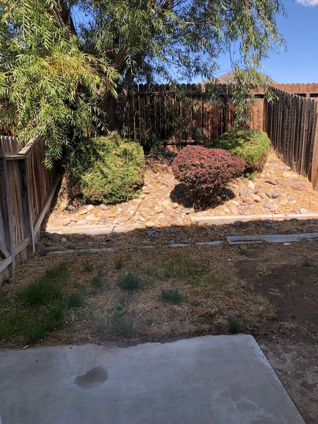 Patio interior - 410 Valley Cir