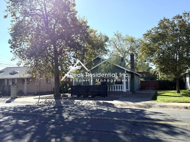 Building Photo - Updated 2bd/1ba House near UCD Med Center!