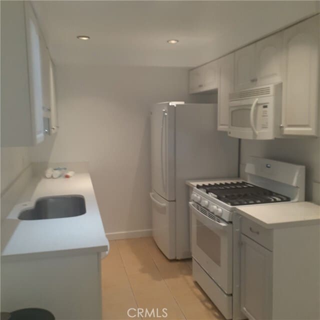 Building Photo - 2502 Manhattan Beach Blvd