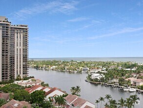 Building Photo - 19355 Turnberry Way