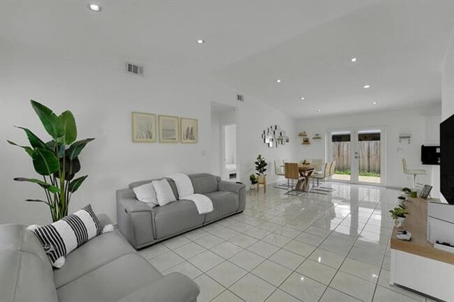 Building Photo - 17255 NW 72nd Ct