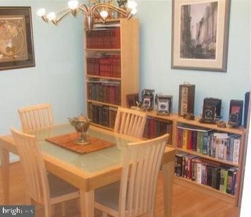 Foto del edificio - 44 Honey Locust Ln