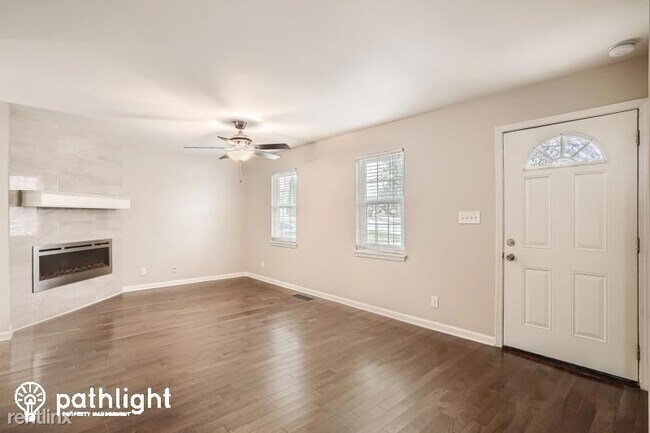 Foto del edificio - 3 br, 2 bath House - 7275 Little Fawn Pkwy...