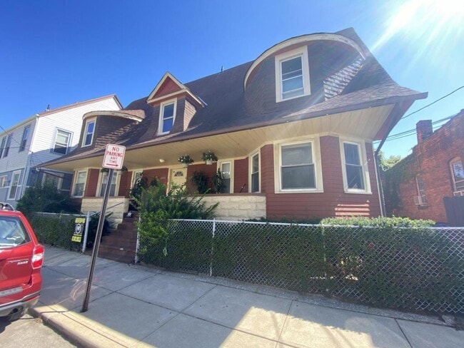 Building Photo - 12705 Thrush Street #03