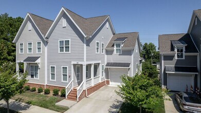 Building Photo - 409 Herringbone Ct